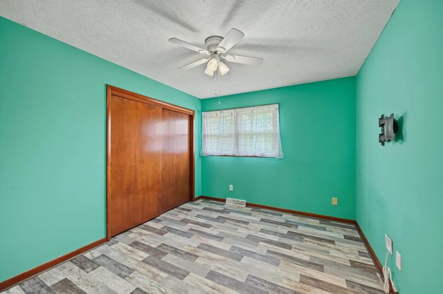 2612 Bret Ave., Salina, KS 67401