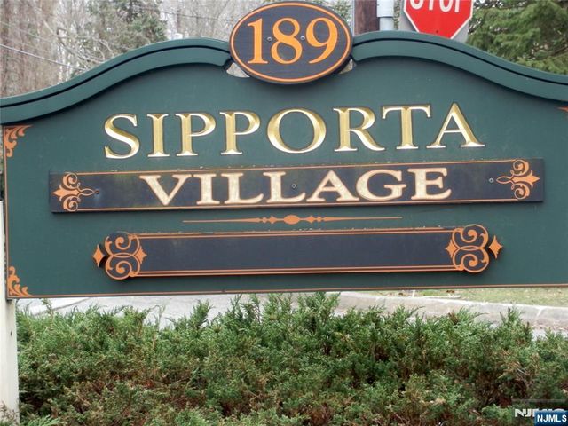 189 Forest Avenue 307, Paramus, NJ 07652