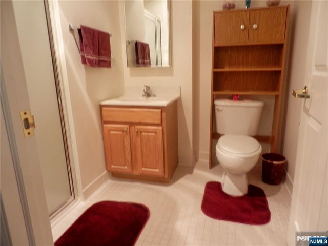 189 Forest Avenue 307, Paramus, NJ 07652