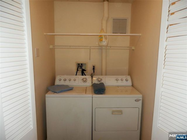 189 Forest Avenue 307, Paramus, NJ 07652