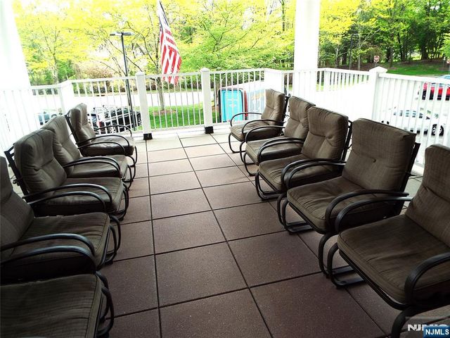 189 Forest Avenue 307, Paramus, NJ 07652