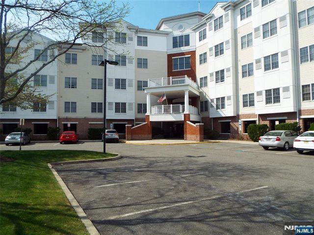 189 Forest Avenue 307, Paramus, NJ 07652