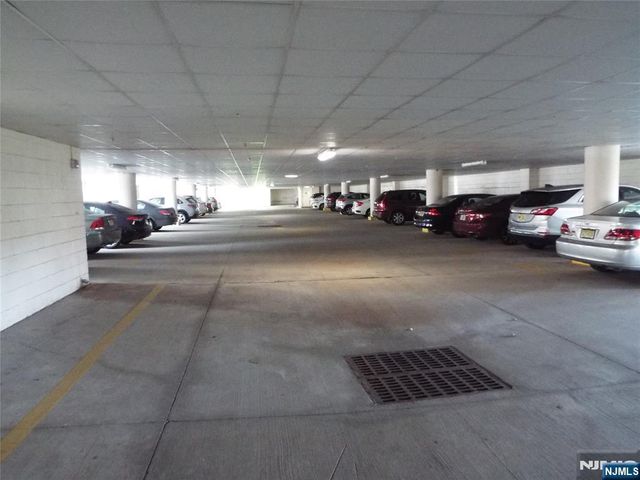 189 Forest Avenue 307, Paramus, NJ 07652