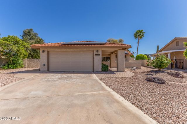 25231 S LAKEWAY Drive, Sun Lakes, AZ 85248