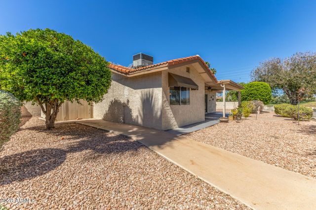 25231 S LAKEWAY Drive, Sun Lakes, AZ 85248