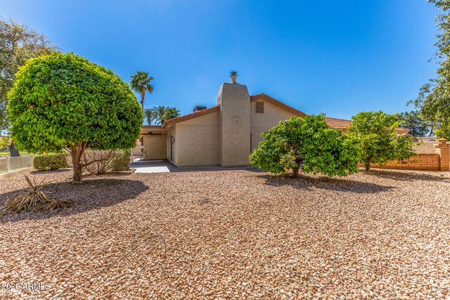 25231 S LAKEWAY Drive, Sun Lakes, AZ 85248