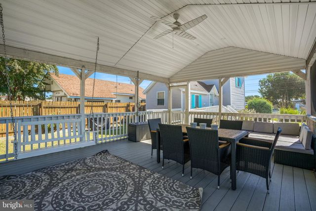 3189 RIDGE RD, Chincoteague Island, VA 23336