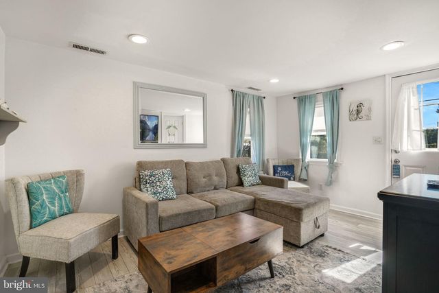 3189 RIDGE RD, Chincoteague Island, VA 23336