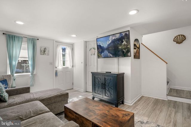 3189 RIDGE RD, Chincoteague Island, VA 23336