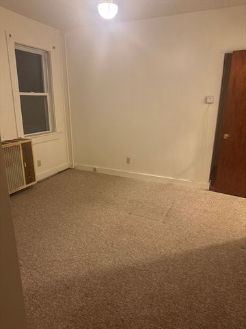 9 Bradford St 2, Taunton, MA 02780