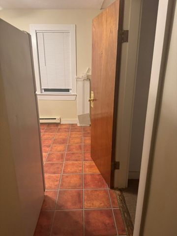 9 Bradford St 2, Taunton, MA 02780