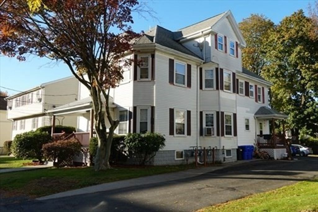 9 Bradford St 2, Taunton, MA 02780