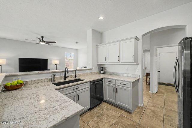 6492 S VIEW Lane, Gilbert, AZ 85298