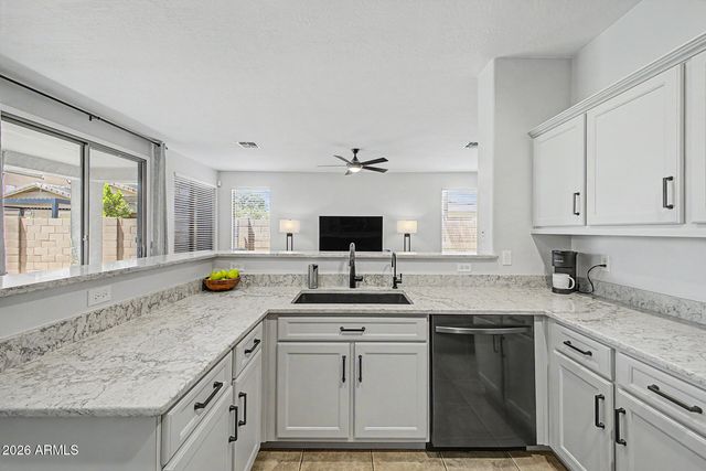 6492 S VIEW Lane, Gilbert, AZ 85298