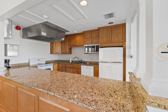 7370 S Ocean Drive 115, Jensen Beach, FL 34957