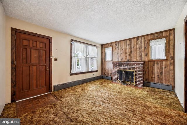 326 POWELL RD, Springfield, PA 19064