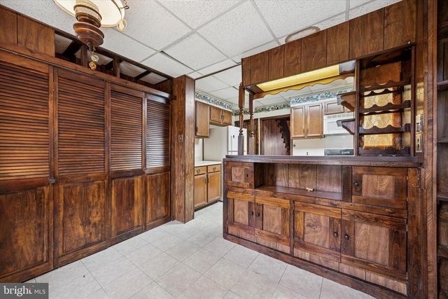 326 POWELL RD, Springfield, PA 19064