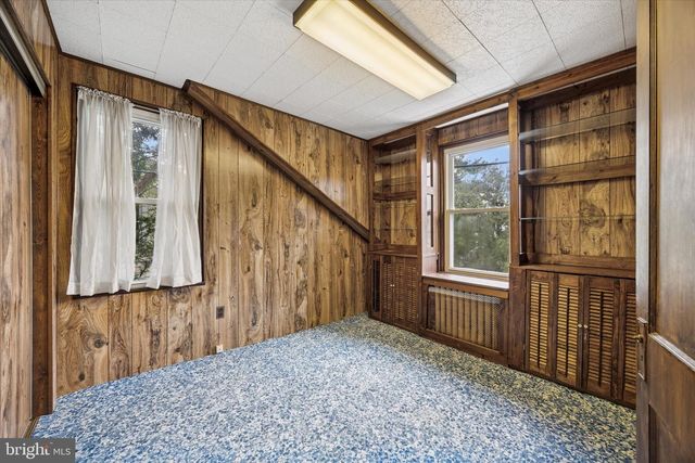 326 POWELL RD, Springfield, PA 19064