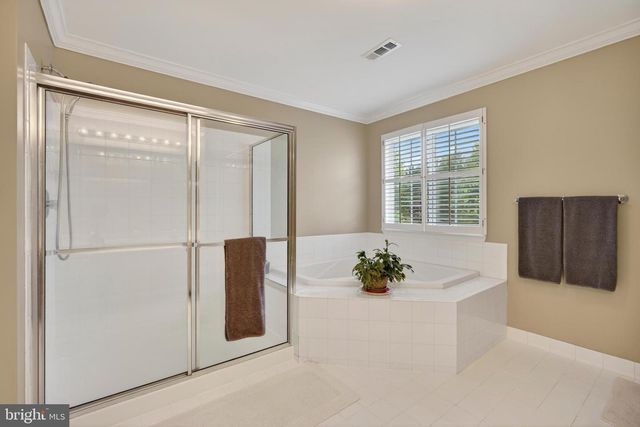 749 RUSTLING LEAF CT, Eldersburg, MD 21784