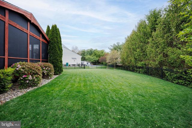 749 RUSTLING LEAF CT, Eldersburg, MD 21784