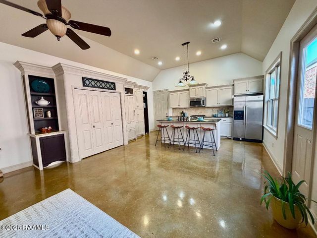 141 Treasure Cove, Lafayette, LA 70508