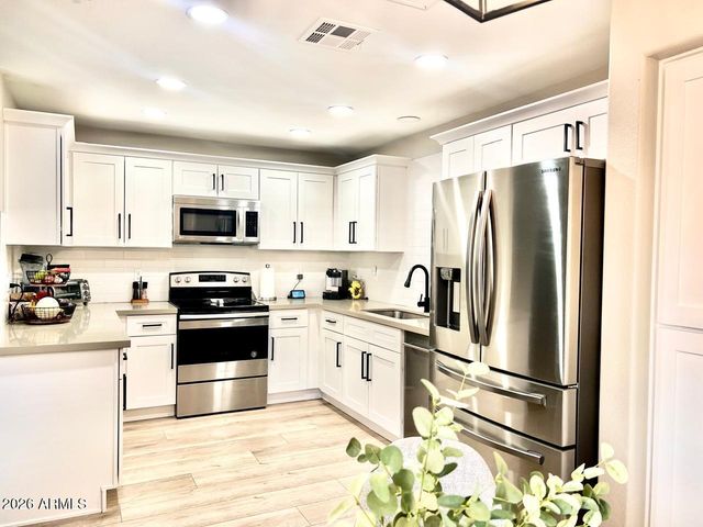 15050 N THOMPSON PEAK Parkway 1032, Scottsdale, AZ 85260