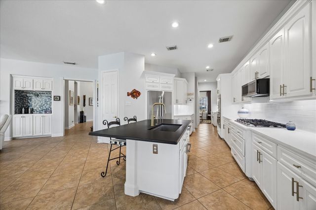 2110 Wild Dunes Circle, Katy, TX 77450