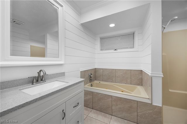 4559 Oakhill Boulevard, Amherst, OH 44053