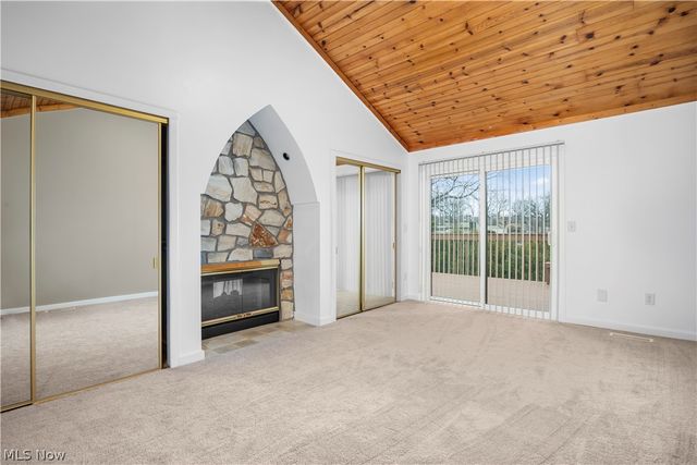 4559 Oakhill Boulevard, Amherst, OH 44053