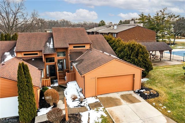 4559 Oakhill Boulevard, Amherst, OH 44053