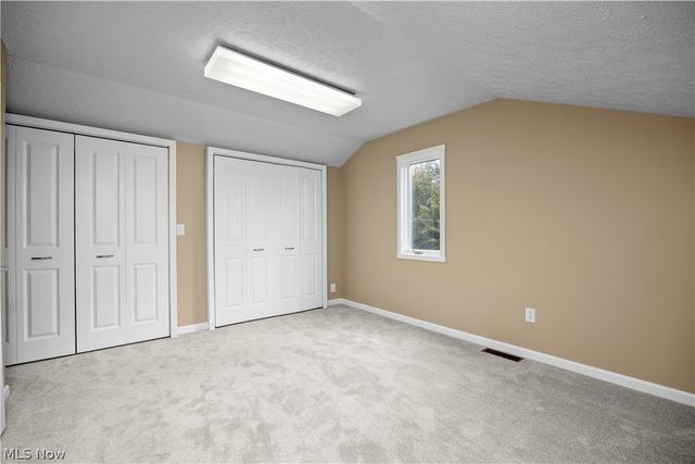 4559 Oakhill Boulevard, Amherst, OH 44053