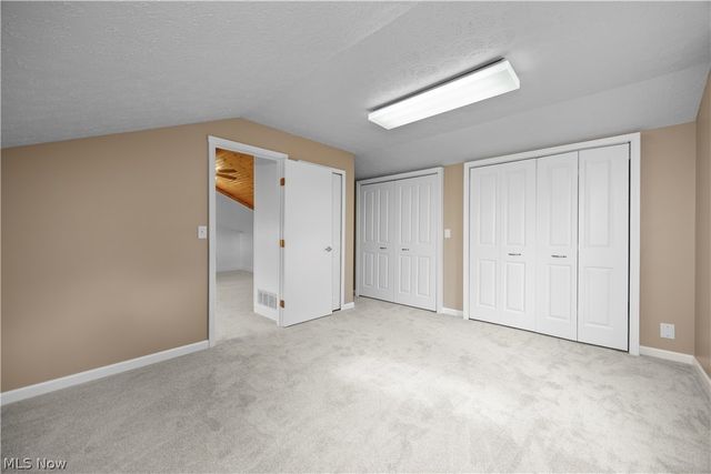 4559 Oakhill Boulevard, Amherst, OH 44053