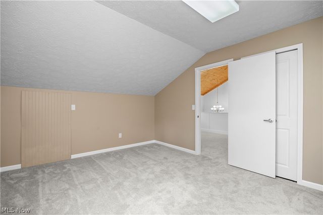 4559 Oakhill Boulevard, Amherst, OH 44053