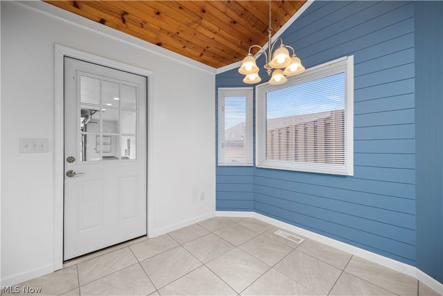 4559 Oakhill Boulevard, Amherst, OH 44053