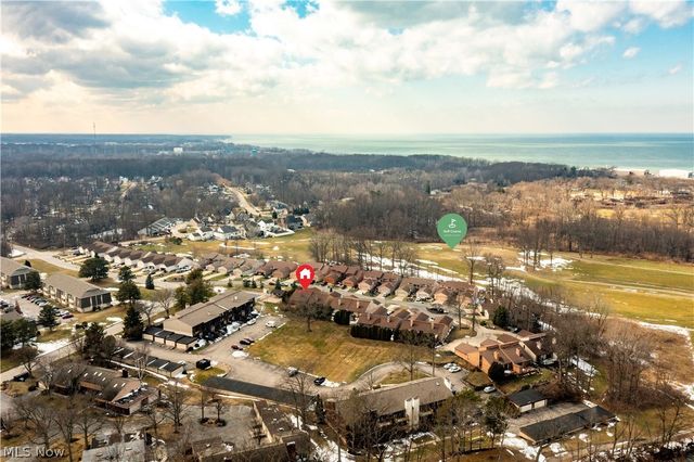 4559 Oakhill Boulevard, Amherst, OH 44053