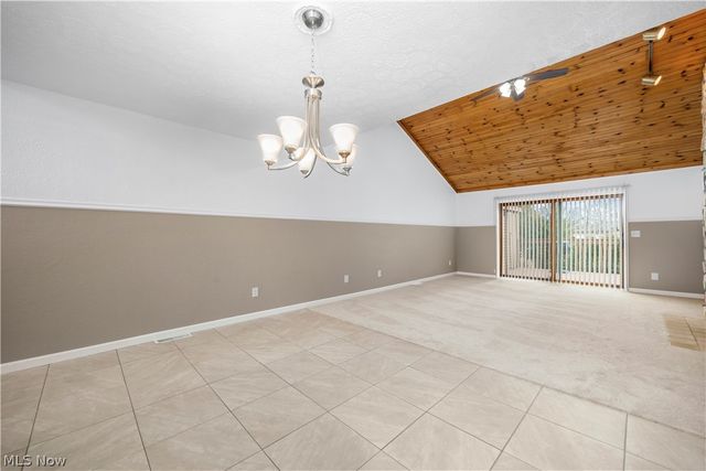 4559 Oakhill Boulevard, Amherst, OH 44053