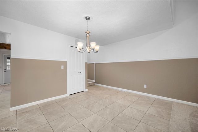 4559 Oakhill Boulevard, Amherst, OH 44053