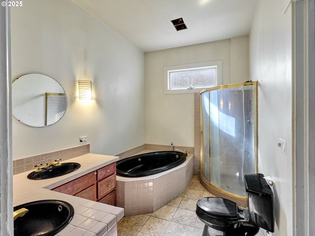 955 BRYAN St, Woodburn, OR 97071