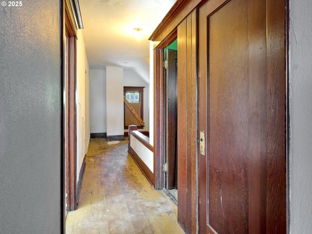 955 BRYAN St, Woodburn, OR 97071