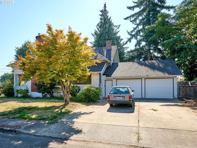 955 BRYAN St, Woodburn, OR 97071