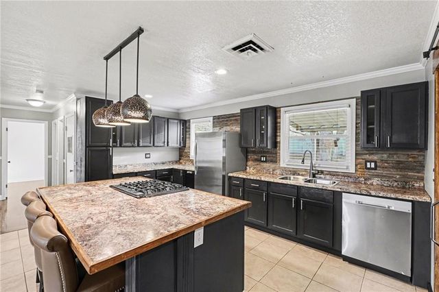 3221 S Crysler Avenue, Independence, MO 64055