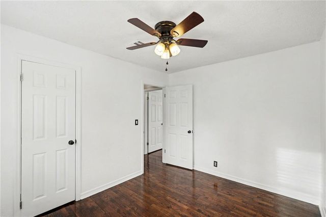 3221 S Crysler Avenue, Independence, MO 64055