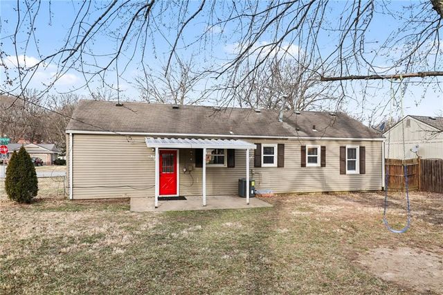 3221 S Crysler Avenue, Independence, MO 64055
