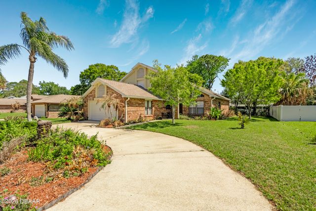 825 Clear Lake Drive, Port Orange, FL 32127