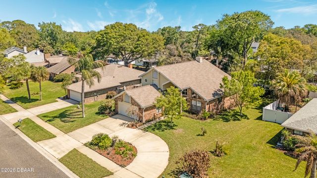 825 Clear Lake Drive, Port Orange, FL 32127