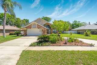 825 Clear Lake Drive, Port Orange, FL 32127