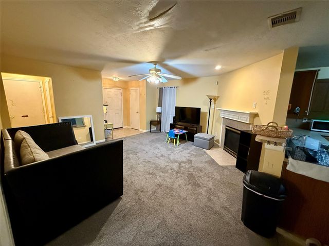 1022 Sycamore Ridge Lane, Houston, TX 77073