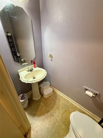 1022 Sycamore Ridge Lane, Houston, TX 77073