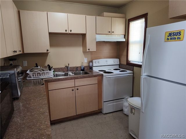 50 Risher Avenue, Inglis, FL 34449