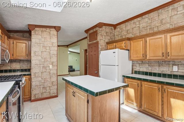 22733 Sumpter Rd Road, Belleville, MI 48111